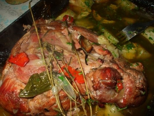 Friptura de curcan cu vin la tava