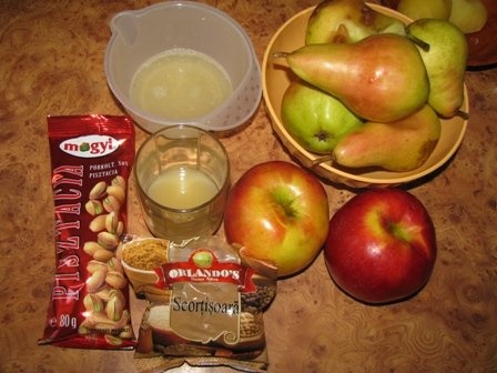 Prajitura cu pere si fistic