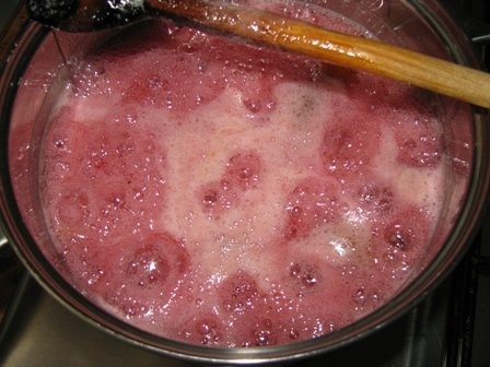 Gem de prune aromat cu scortisoara