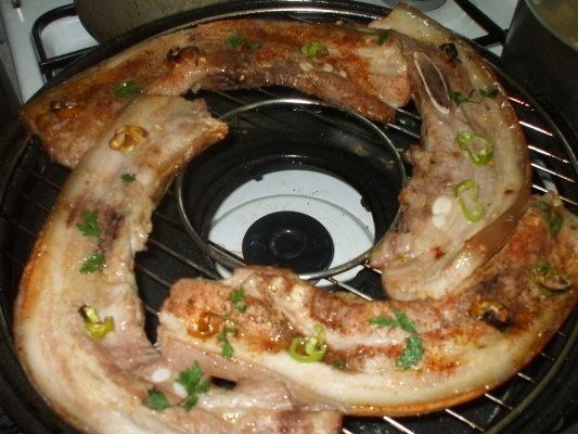 Piept de porc la gratar cu cartofi natur