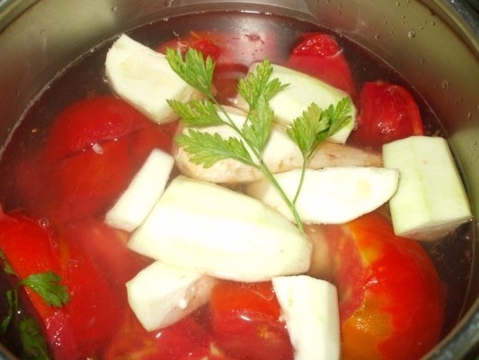 Supa de rosii cu dovlecei