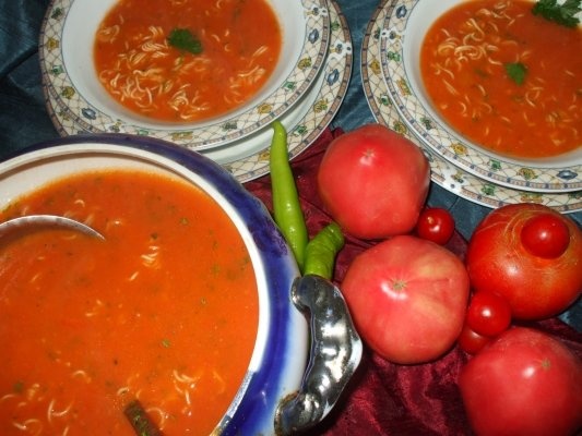Supa de rosii cu dovlecei