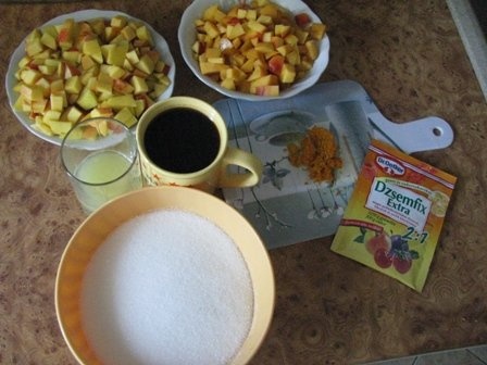 Gem de piersici si nectarine cu cafea