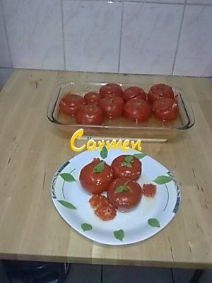 Rosii umplute cu sunca,cascaval si orez