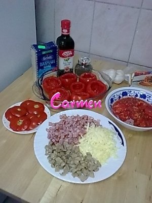 Rosii umplute cu sunca,cascaval si orez