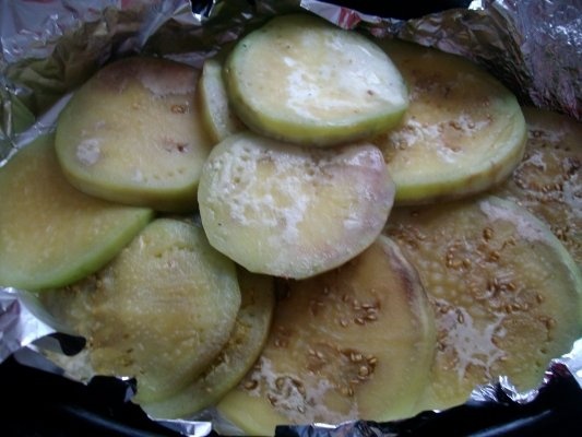 Pangasius cu vinete si sos de iaurt