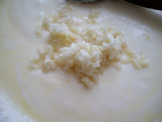 Pangasius cu vinete si sos de iaurt