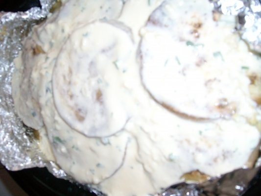 Pangasius cu vinete si sos de iaurt