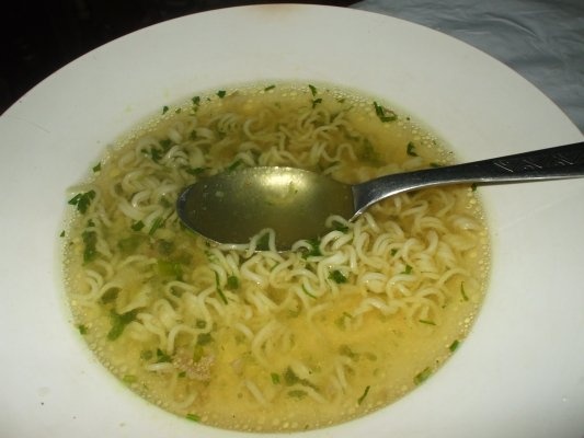 Supa de gaina de casa cu taitei