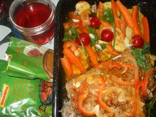 Friptura de curcan cu legume la cuptor