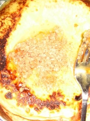 Clatite umplute cu miere si nuca