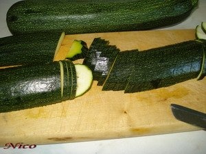 PASTE CU ZUCCHINI SI ROSII