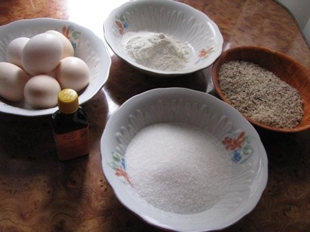 Tort Dobos cu alune de padure