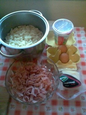 Fusilli cu costita si sunca