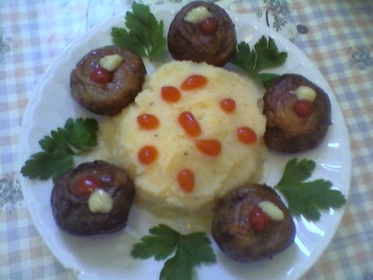 Ciuperci prajite si piure de cartofi