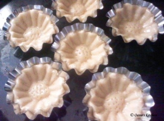 Mini tarte cu fructe (pere)