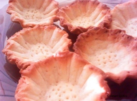 Mini tarte cu fructe (pere)