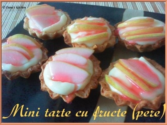 Mini tarte cu fructe (pere)