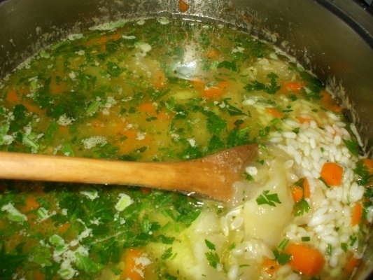 Ciolan rasol cu garnitura de orez si legume