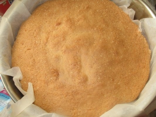 Tort cu crema de nuca de cocos verde