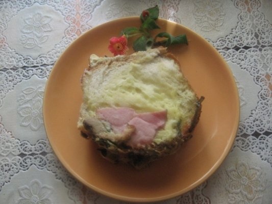 Franzela cu sunca, cascaval si ciuperci