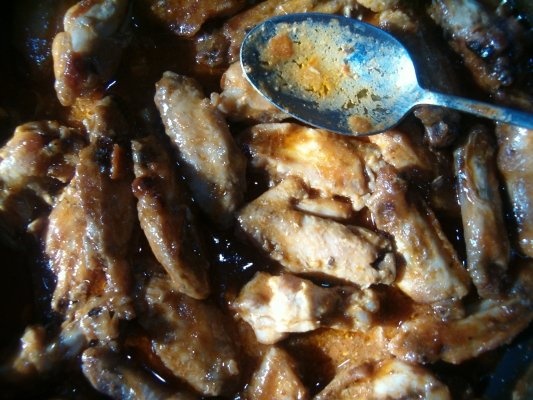 Aripi pui cu sos mexican