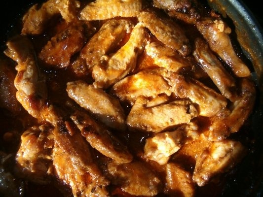 Aripi pui cu sos mexican