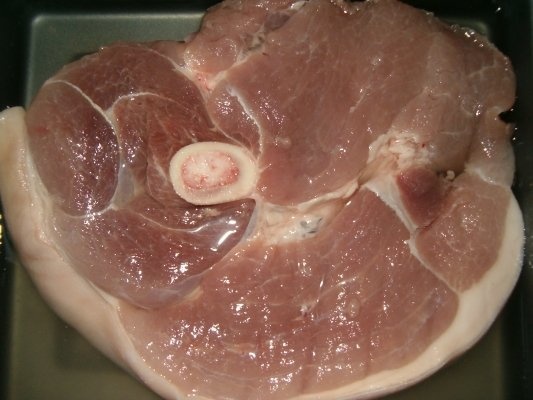 Pulpa de porc cu piper si carnati la cuptor