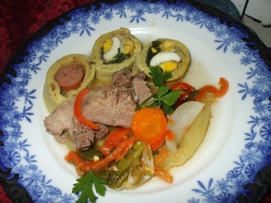 Limba rasol si rulouri cu spanac si oua fierte