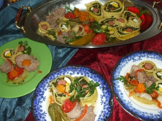 Limba rasol si rulouri cu spanac si oua fierte