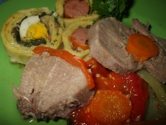 Limba rasol si rulouri cu spanac si oua fierte