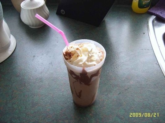 CAFEA CU GHEATA SI LAPTE