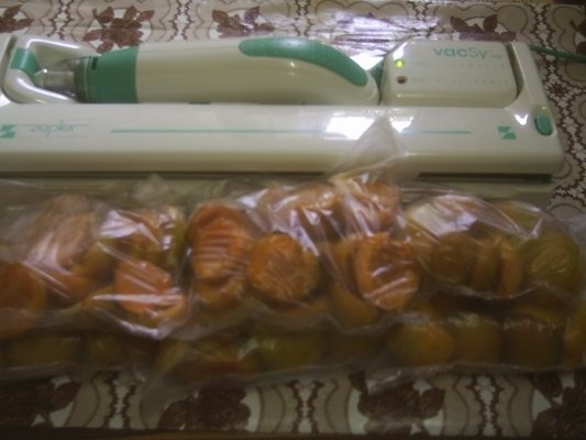 DIN CATEGORIA FRUCTE CONGELATE - CAISE SI PIERSICI