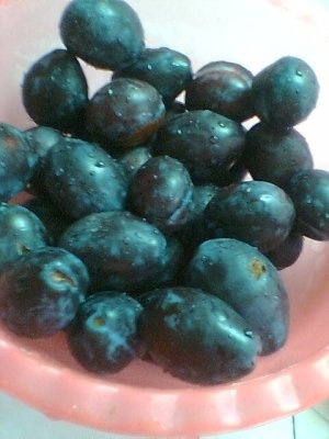 TARTA CU  PRUNE CARAMEL