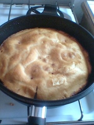 TARTA CU  PRUNE CARAMEL