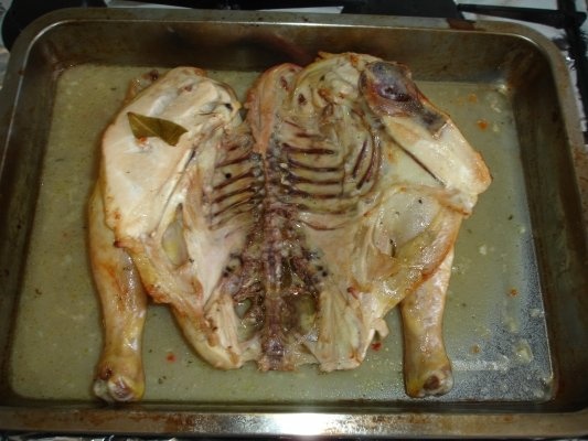 Pui la cuptor cu cartofi