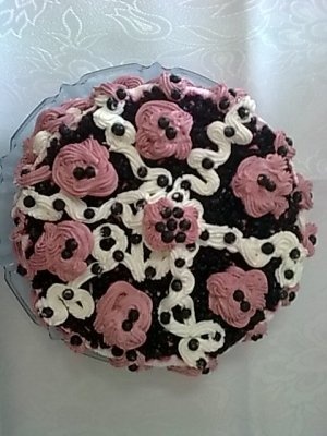 Tort cu afine de padure si crema de iaurt