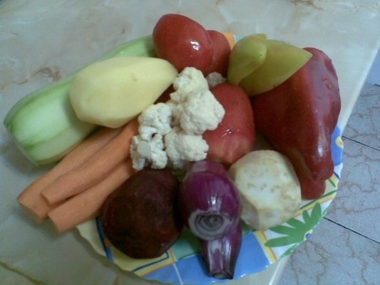 CIORBA DE VARA CU SFECLA ROSIE