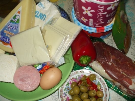 Specialitate cu cascaval si pasta de branza