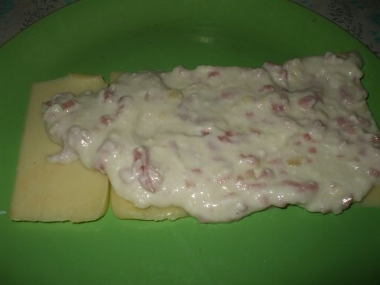 Specialitate cu cascaval si pasta de branza