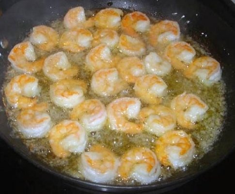 Creveti dulci picanti cu usturoi si cu orez(basmati)