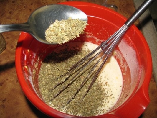 Clatite umplute, aromate cu ierburi amestecate