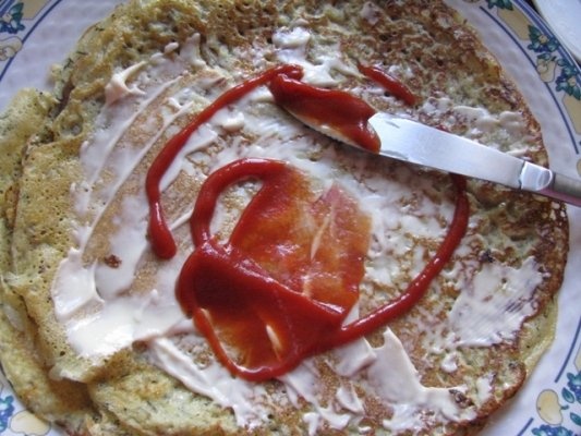 Clatite umplute, aromate cu ierburi amestecate