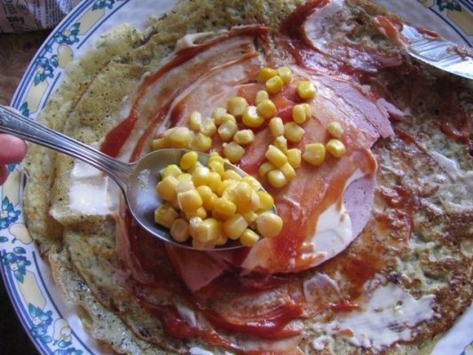 Clatite umplute, aromate cu ierburi amestecate