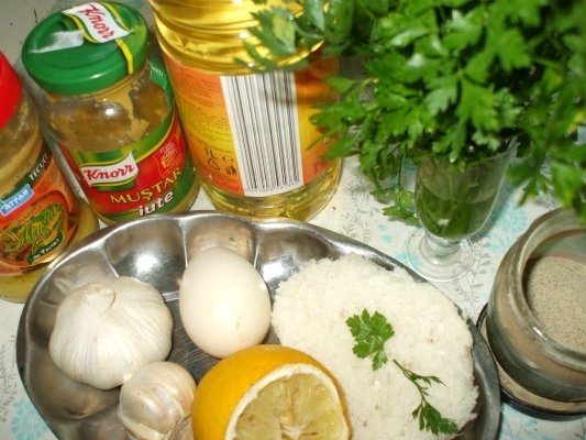 Sos rapid de usturoi Doina