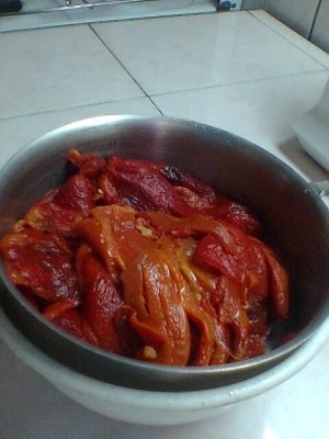 OCHIURI CU SALATA DE VINETE SI ARDEI KAPIA