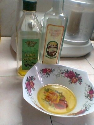 OCHIURI CU SALATA DE VINETE SI ARDEI KAPIA