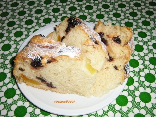 Prajitura cu visine, caise si ananas