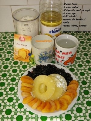 Prajitura cu visine, caise si ananas