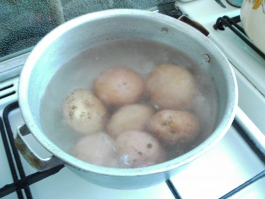 Salata de cartofi cu sfecla